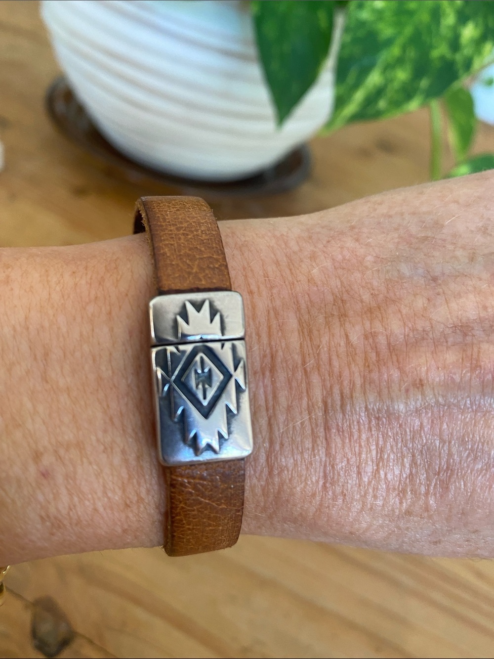 Women’s leather Southwest bracelet!